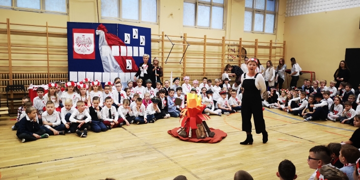 Przegląd Pieśni Patriotycznych w SP nr 21