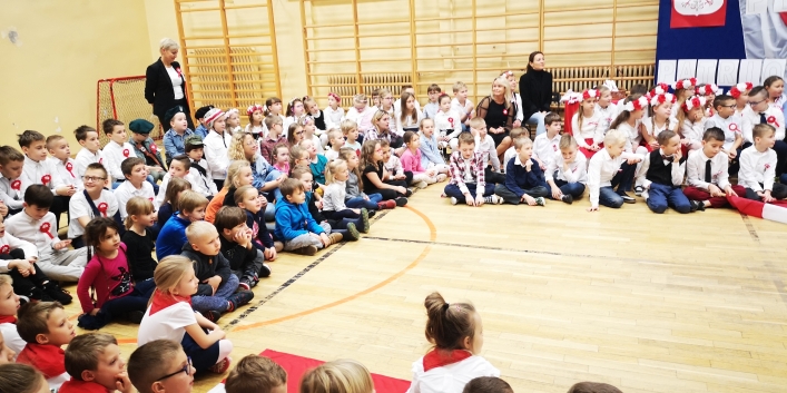 Przegląd Pieśni Patriotycznych w SP nr 21