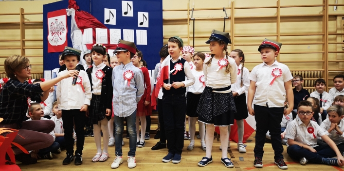 Przegląd Pieśni Patriotycznych w SP nr 21