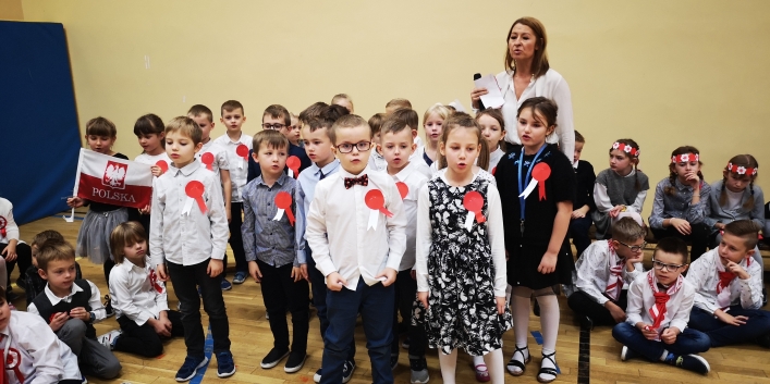Przegląd Pieśni Patriotycznych w SP nr 21
