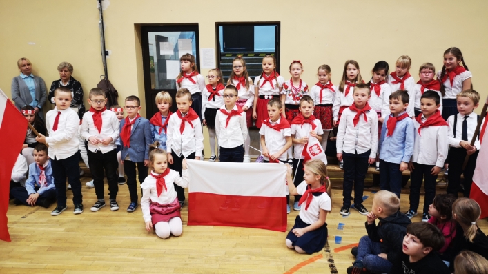 Przegląd Pieśni Patriotycznych w SP nr 21