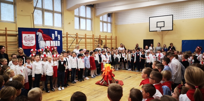 Przegląd Pieśni Patriotycznych w SP nr 21