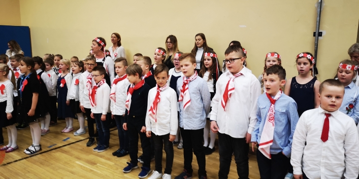Przegląd Pieśni Patriotycznych w SP nr 21