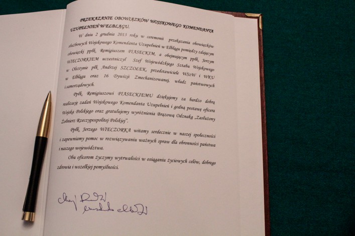 Przekazanie obowiązków nowemu wojskowemu komendantowi uzupełnień