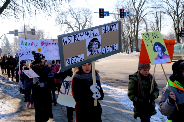Przemarsz z Kopernikiem w SP nr 21 w Elblągu. Zakończył się tydzień z Patronem 