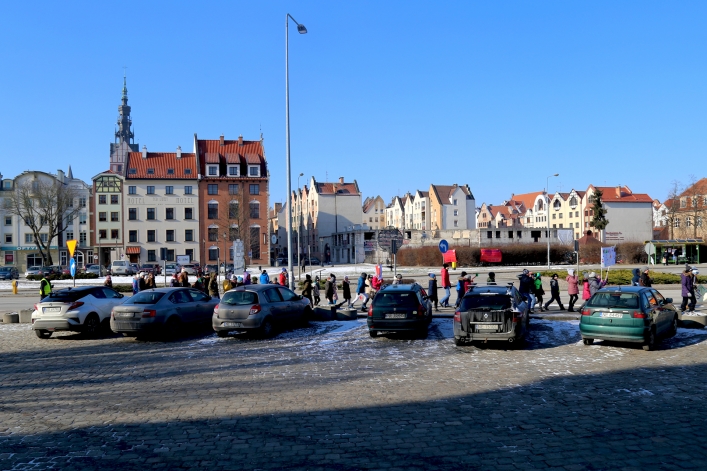 Przemarsz z Kopernikiem w SP nr 21 w Elblągu. Zakończył się tydzień z Patronem 
