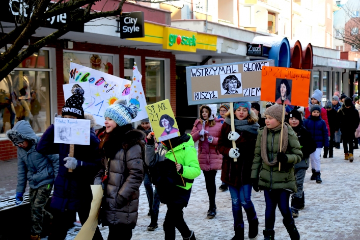 Przemarsz z Kopernikiem w SP nr 21 w Elblągu. Zakończył się tydzień z Patronem 