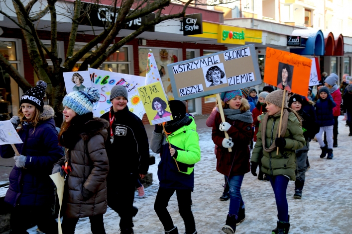 Przemarsz z Kopernikiem w SP nr 21 w Elblągu. Zakończył się tydzień z Patronem 