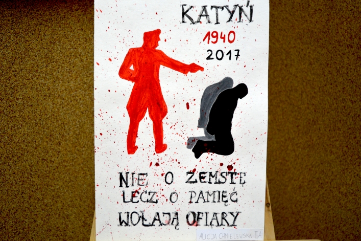 Przy zespole Szkół Pijarskich posadzono Dąb Pamięci (+ zdjęcia)