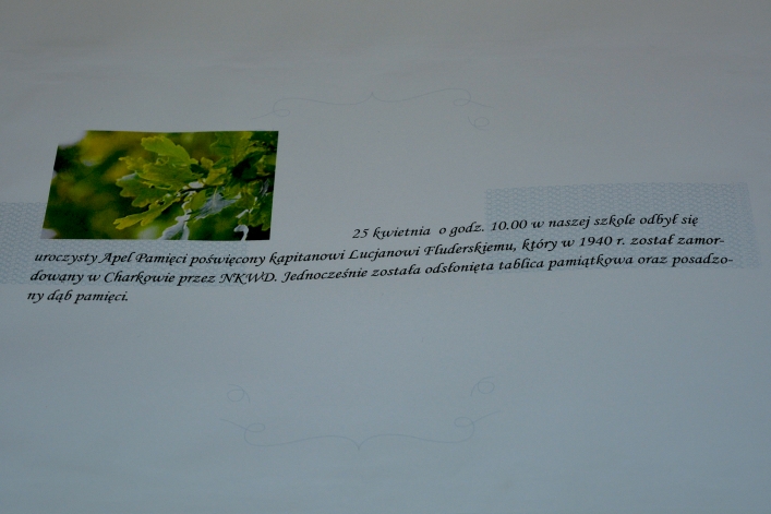Przy zespole Szkół Pijarskich posadzono Dąb Pamięci (+ zdjęcia)