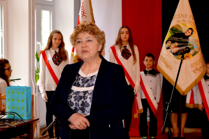 Przy zespole Szkół Pijarskich posadzono Dąb Pamięci (+ zdjęcia)
