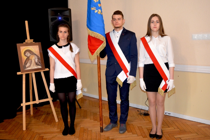 Przy zespole Szkół Pijarskich posadzono Dąb Pamięci (+ zdjęcia)