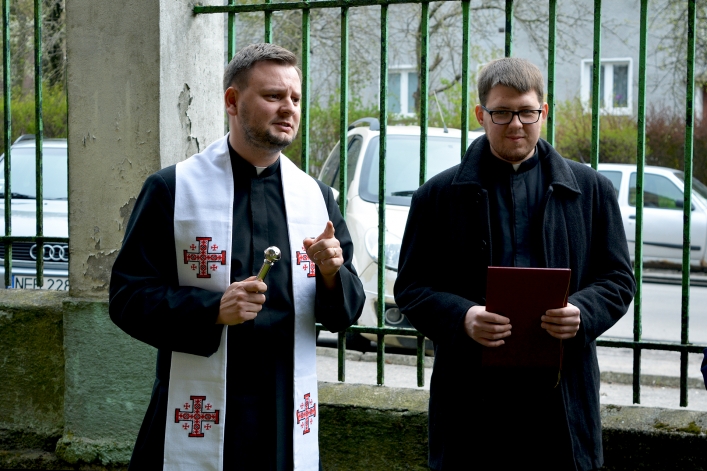 Przy zespole Szkół Pijarskich posadzono Dąb Pamięci (+ zdjęcia)