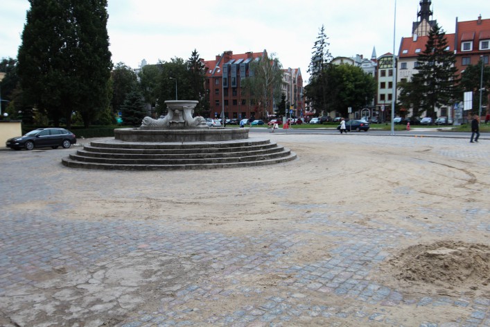 Remont Placu Słowiańskiego zakończony. Parking dostępny dla kierowców
