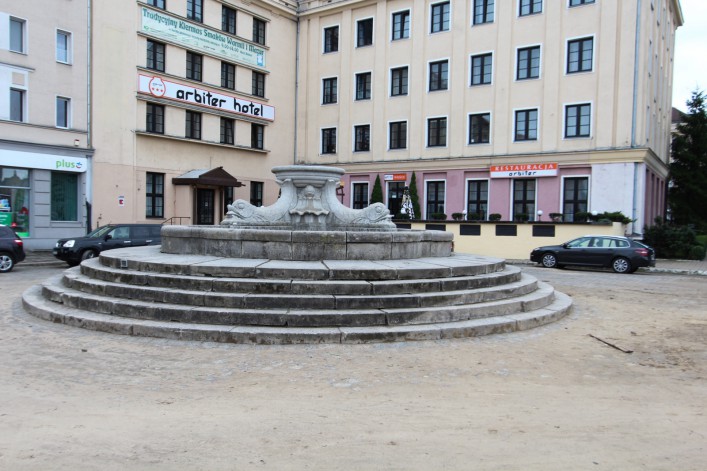 Remont Placu Słowiańskiego zakończony. Parking dostępny dla kierowców