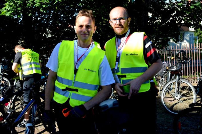 Rowerami z Elbląga na Jasną Górę wyruszyło ponad 100 pielgrzymów (+ zdjęcia)