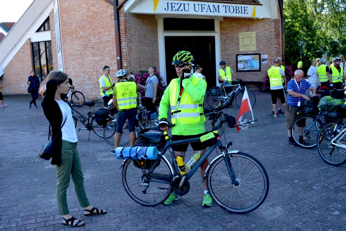 Rowerami z Elbląga na Jasną Górę wyruszyło ponad 100 pielgrzymów (+ zdjęcia)