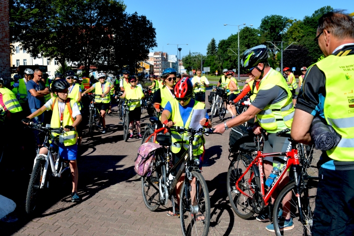 Rowerami z Elbląga na Jasną Górę wyruszyło ponad 100 pielgrzymów (+ zdjęcia)