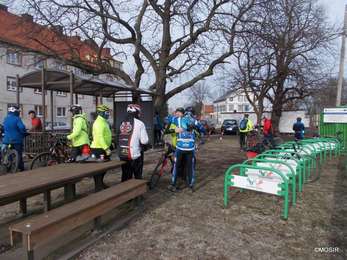 Rowerowa jazda wzdłuż trasy S7