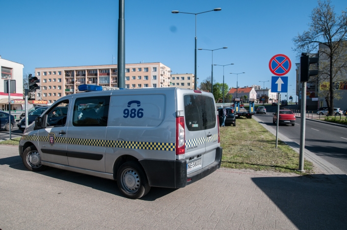 Rowerzysta chciał przejechać na czerwonym. Doszło do potrącenia