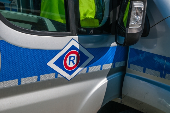 Rowerzysta chciał przejechać na czerwonym. Doszło do potrącenia
