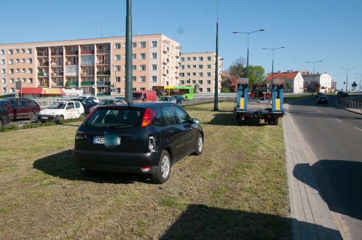 Rowerzysta chciał przejechać na czerwonym. Doszło do potrącenia