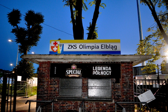 Rozbłysły lampy na Olimpii! Pierwszy trenig piłkarzy przy sztucznym oświetleniu
