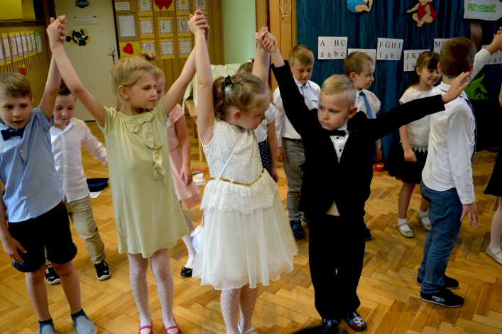 Rozstania nadszedł czas. Najmłodsi elblążanie zakończyli edukację przedszkolną (+ zdjęcia)