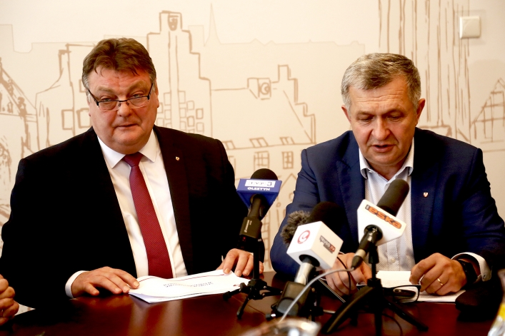 Rządowe zmiany w prawie uderzają w samorządy. Elbląg będzie to kosztować ok. 40 mln zł w 2020 r.