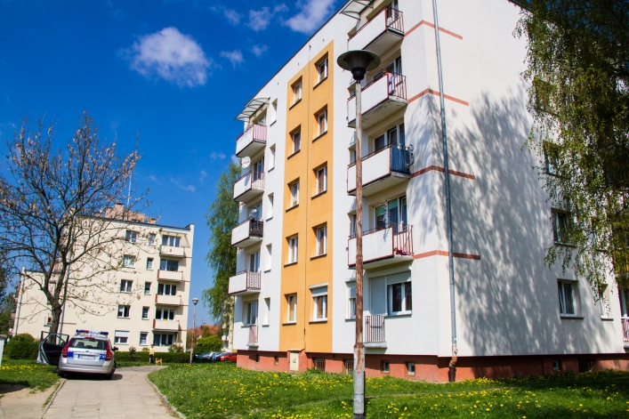 Samobójstwo na ul. Królewieckiej 120. Mężczyzna wyskoczył z okna