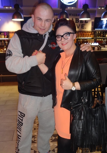 Selfie, które wiele zmieniło. Elblążanka podąża za zawodnikami MMA