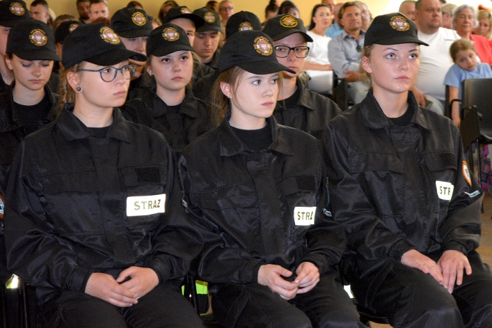 Ślubowanie drużyny pożarniczej w ZST-I (+ zdjęcia)