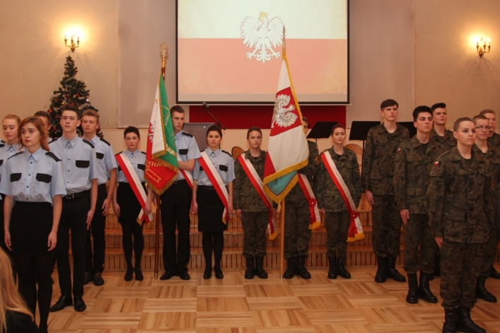 Ślubowanie klas mundurowych w elbląskim ekonomiku