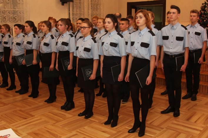 Ślubowanie klas mundurowych w elbląskim ekonomiku