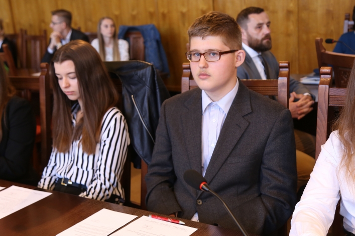 Ślubowanie złożyło 41 nowych radnych (+ zdjęcia)