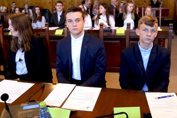 Ślubowanie złożyło 41 nowych radnych (+ zdjęcia)