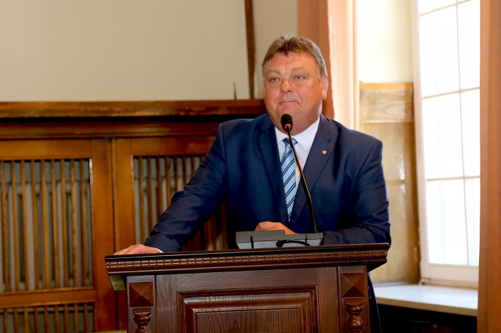 Ślubowanie złożyło 41 nowych radnych (+ zdjęcia)