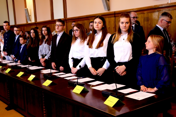 Ślubowanie złożyło 41 nowych radnych (+ zdjęcia)