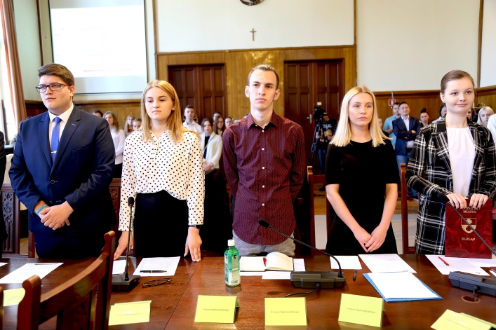 Ślubowanie złożyło 41 nowych radnych (+ zdjęcia)