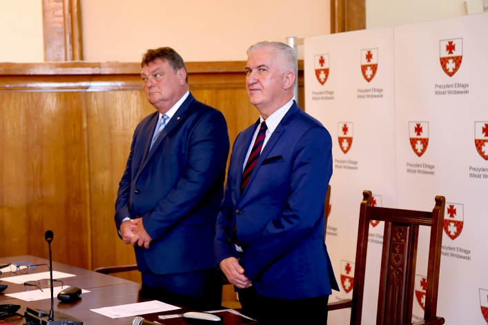 Ślubowanie złożyło 41 nowych radnych (+ zdjęcia)