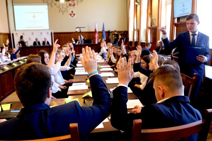 Ślubowanie złożyło 41 nowych radnych (+ zdjęcia)
