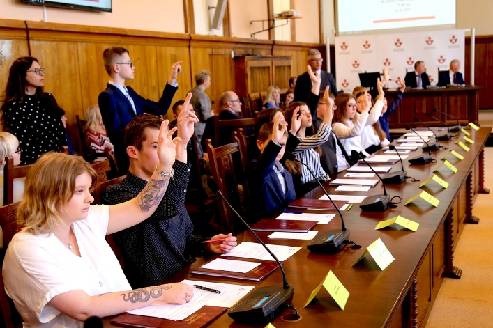 Ślubowanie złożyło 41 nowych radnych (+ zdjęcia)
