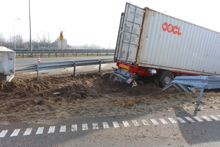 Śmiertelny wypadek na S7 - zobacz zdjęcia