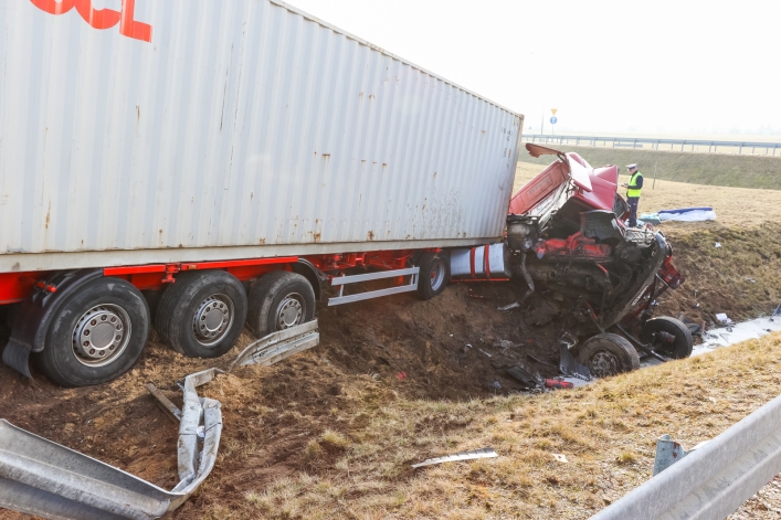 Śmiertelny wypadek na S7 - zobacz zdjęcia