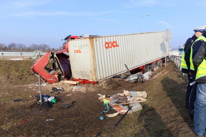 Śmiertelny wypadek na S7 - zobacz zdjęcia