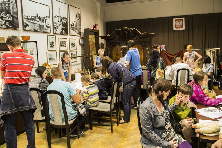 Sobotnia noc w muzeum, czyli pokazy ognia, wykłady, filmy oraz wystawy! (FOTO)