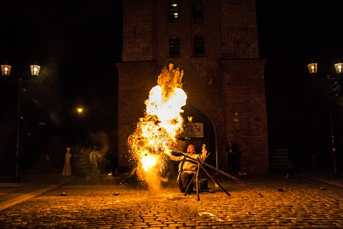 Sobotnia noc w muzeum, czyli pokazy ognia, wykłady, filmy oraz wystawy! (FOTO)