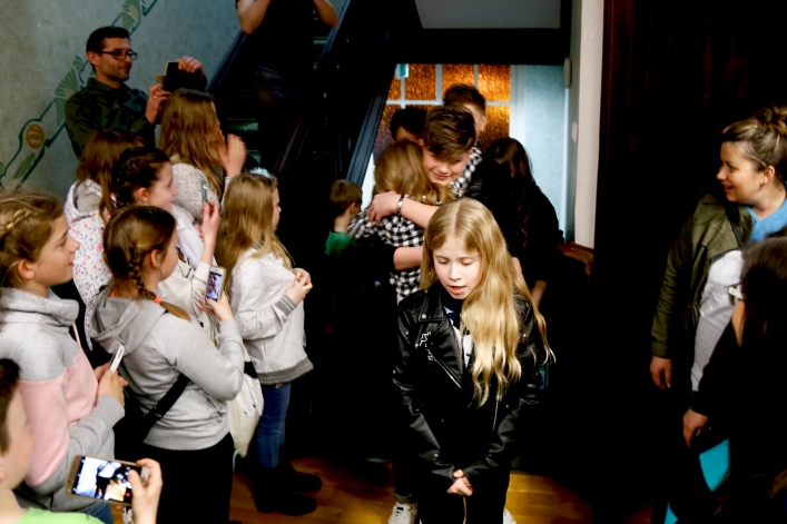 Spotkanie fanów z zespołem 4Dreamers i uczestnikami programu "The Voice Kids" w MDK w Elblągu