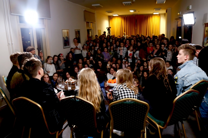Spotkanie fanów z zespołem 4Dreamers i uczestnikami programu 