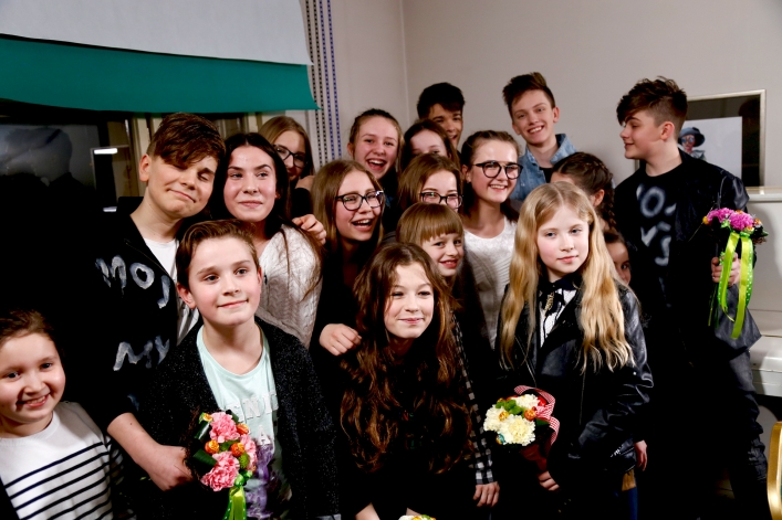 Spotkanie fanów z zespołem 4Dreamers i uczestnikami programu "The Voice Kids" w MDK w Elblągu
